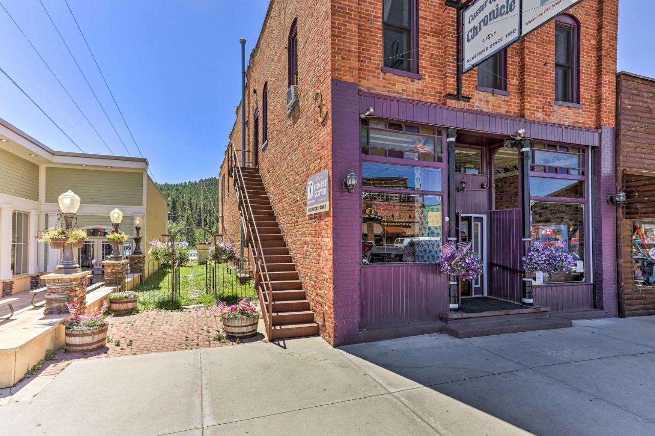 Modern Custer Apt - Walk To Shops And Dining! Apartment Exterior photo